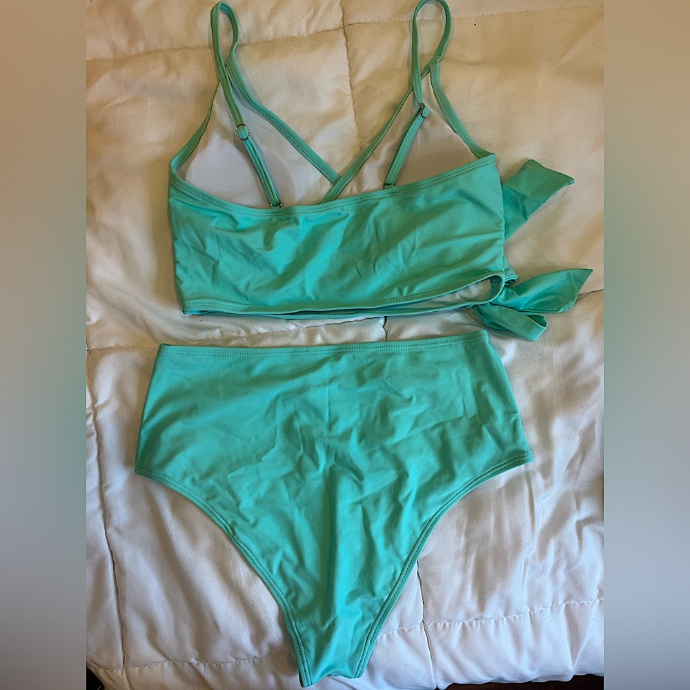 NWOT SHEIN Wrap Top High-Waisted Bikini - Picture 2 of 2